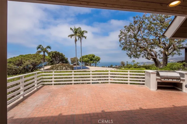 590 Diamond, Laguna Beach, California 92651