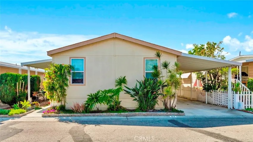 Built in 2015 | Long Driveway
