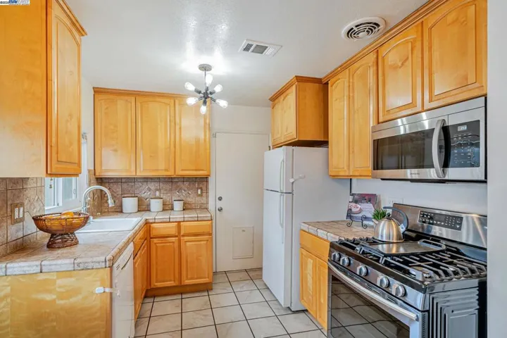 1055 Locust St, Livermore, California 94551