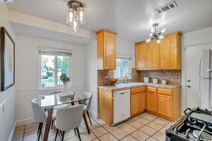 1055 Locust St, Livermore, California 94551