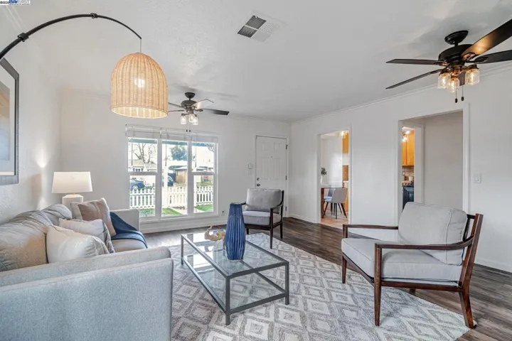1055 Locust St, Livermore, California 94551