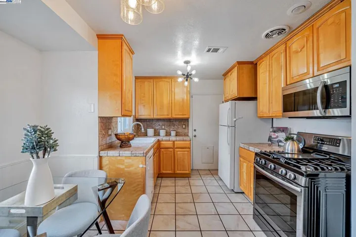 1055 Locust St, Livermore, California 94551