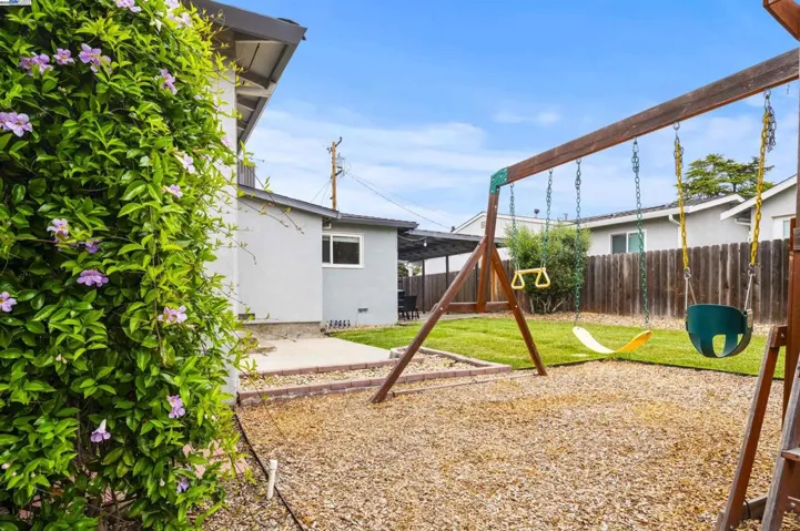 1055 Locust St, Livermore, California 94551