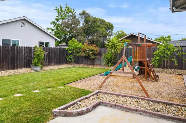 1055 Locust St, Livermore, California 94551