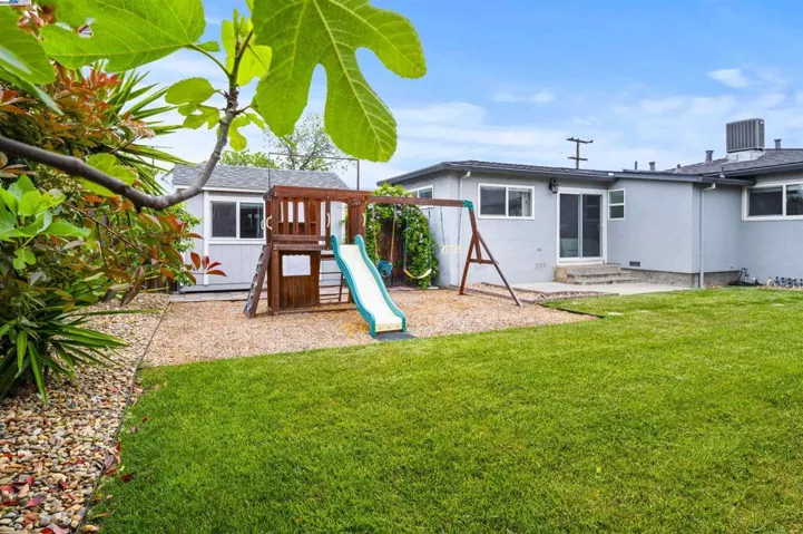 1055 Locust St, Livermore, California 94551