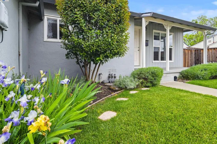 1055 Locust St, Livermore, California 94551