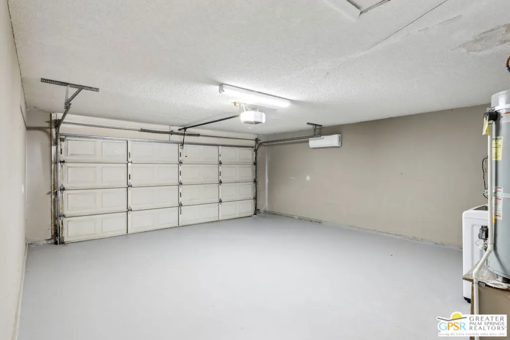 9888 Valencia Drive, Desert Hot Springs, California 92240 home-pic-31