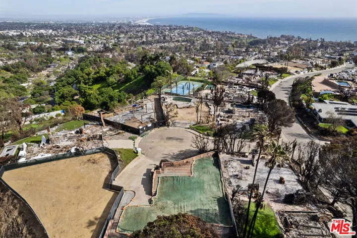 16615 Merrivale Lane, Pacific Palisades, California 90272