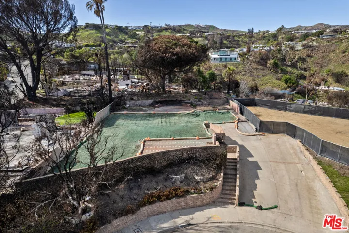 16615 Merrivale Lane, Pacific Palisades, California 90272