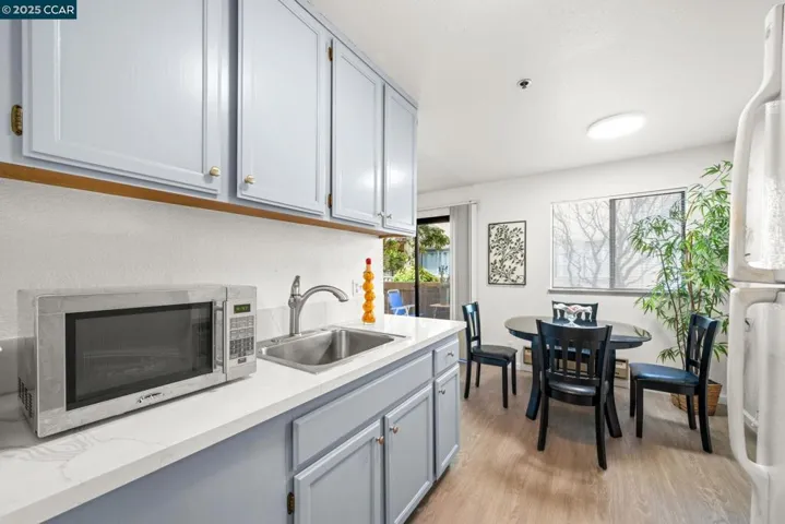 15067 Hesperian Blvd 11, San Leandro, California 94578