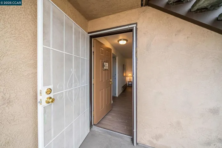 15067 Hesperian Blvd 11, San Leandro, California 94578