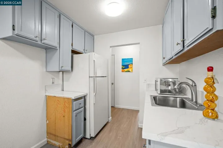15067 Hesperian Blvd 11, San Leandro, California 94578