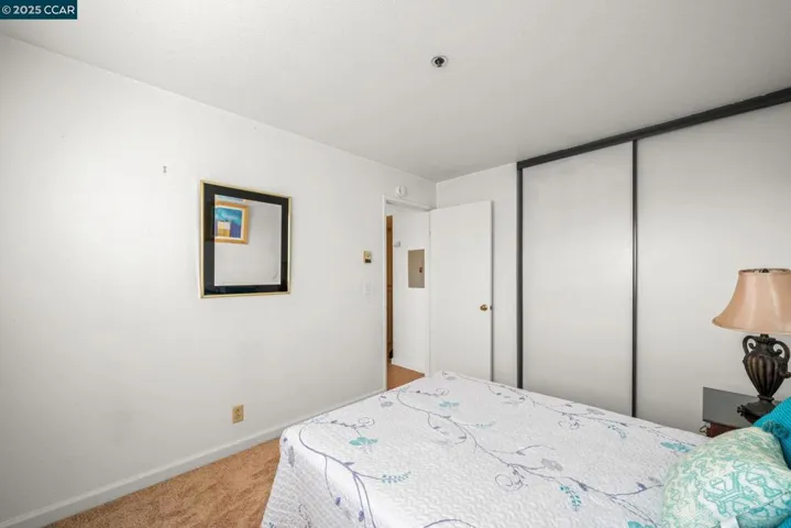 15067 Hesperian Blvd 11, San Leandro, California 94578