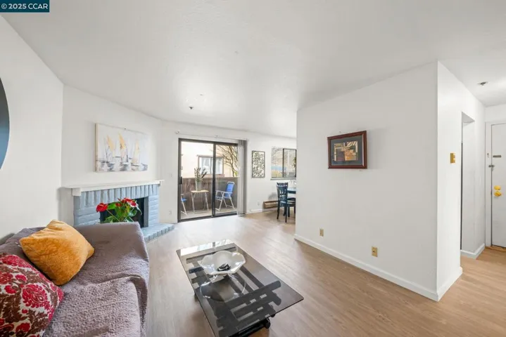 15067 Hesperian Blvd 11, San Leandro, California 94578