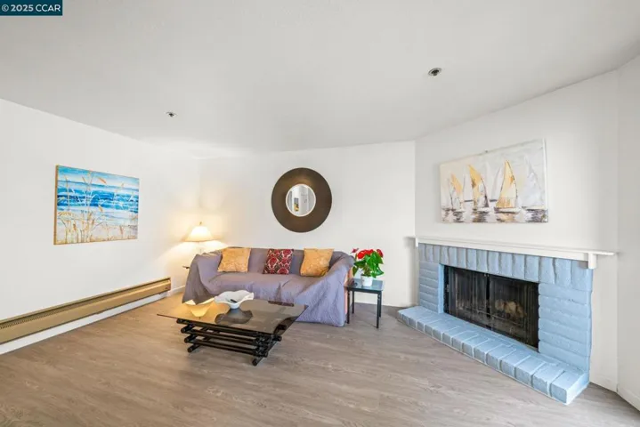 15067 Hesperian Blvd 11, San Leandro, California 94578