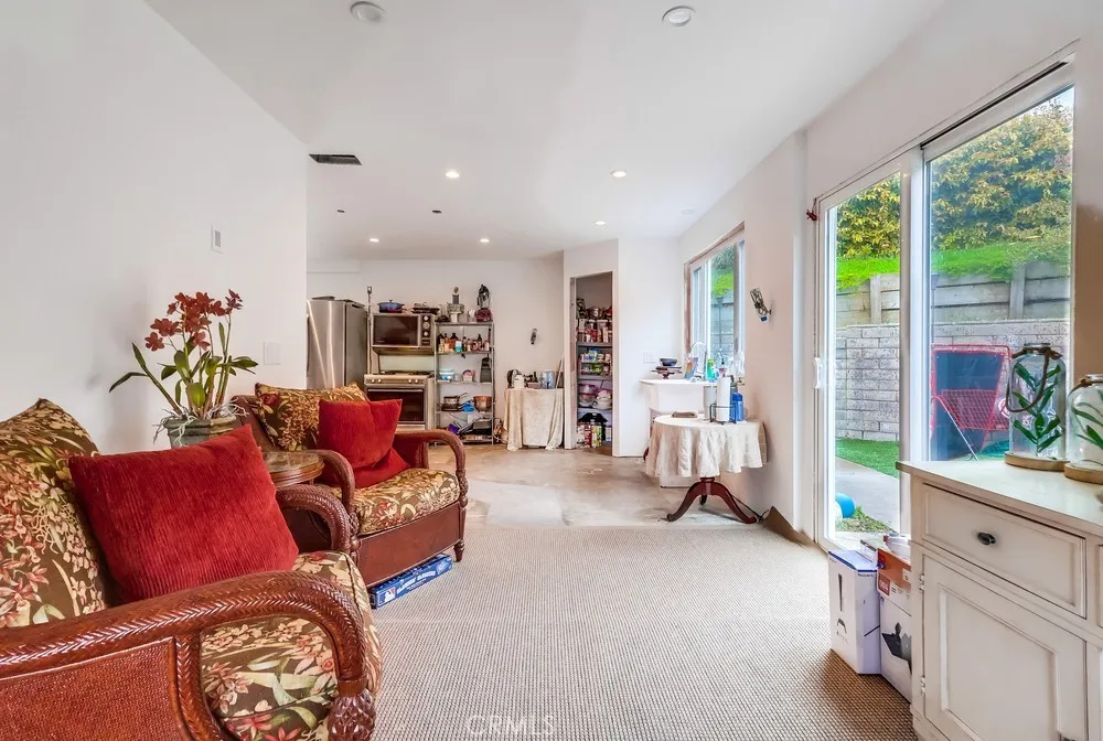 1670 Laraine Circle, San Pedro, California 90732 home-pic-7