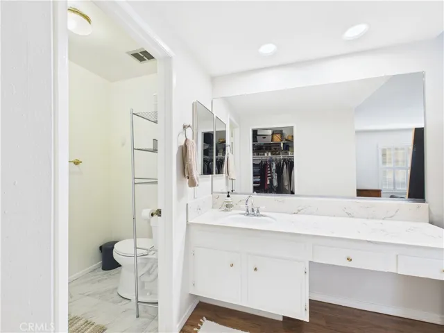 Walk-in closet