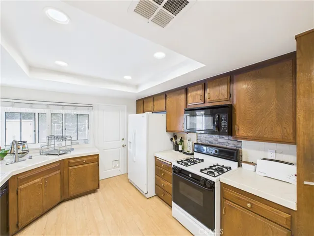 Open kitchen and dining room space