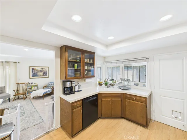 Great sight lines from kitchen