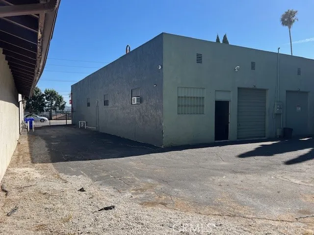 1051 W Whittier Boulevard, La Habra, California 90631