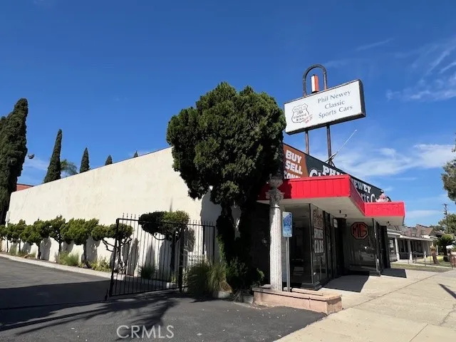 1051 W Whittier Boulevard, La Habra, California 90631