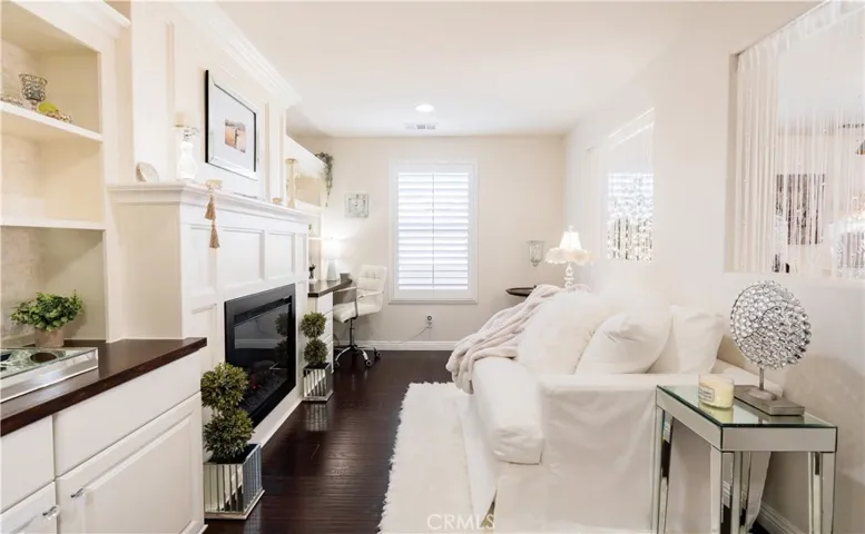 3525 E Ave J-3, Lancaster, California 93535