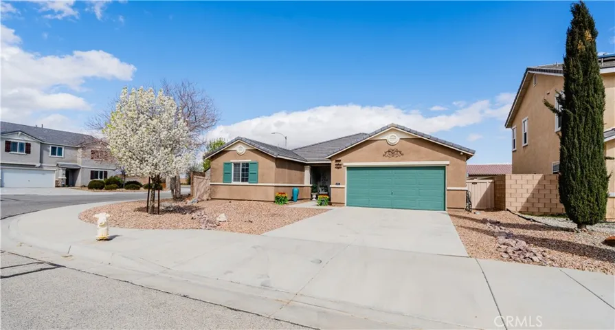 3525 E Ave J-3, Lancaster, California 93535