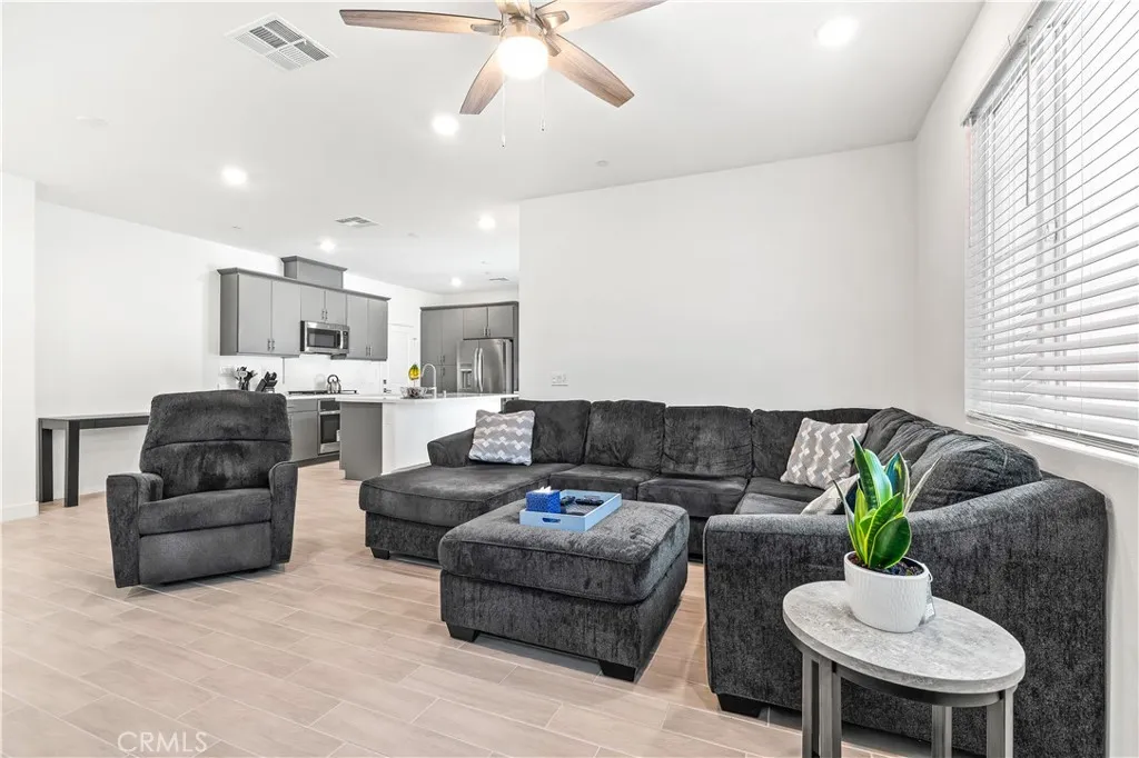 76375 Cambridge Drive, Palm Desert, California 92211 home-pic-10