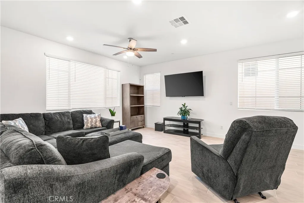 76375 Cambridge Drive, Palm Desert, California 92211 home-pic-11