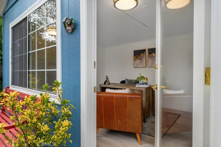 5749 Irvine Avenue, North Hollywood, California 91601