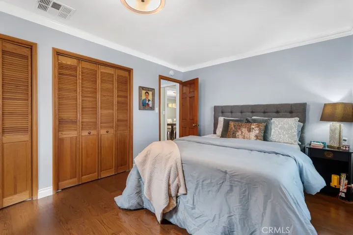 5749 Irvine Avenue, North Hollywood, California 91601