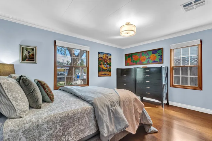 5749 Irvine Avenue, North Hollywood, California 91601
