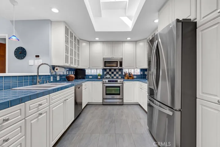 5749 Irvine Avenue, North Hollywood, California 91601