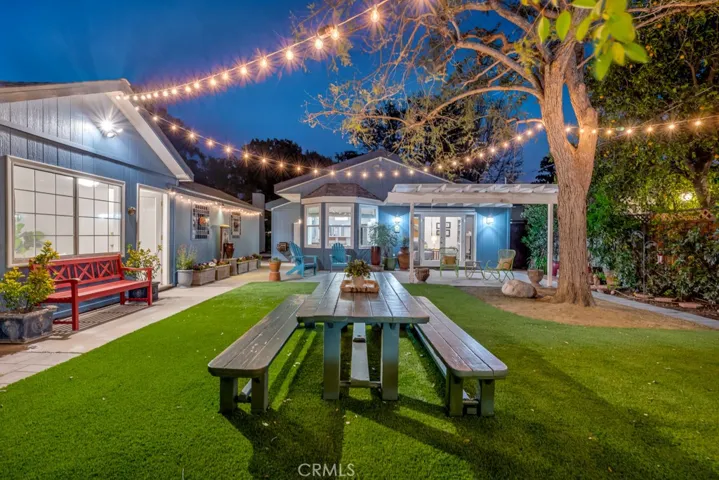 5749 Irvine Avenue, North Hollywood, California 91601