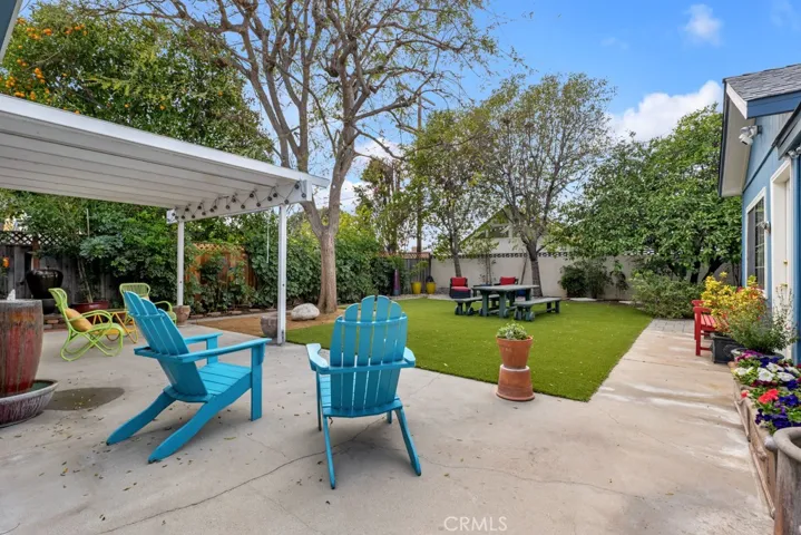 5749 Irvine Avenue, North Hollywood, California 91601