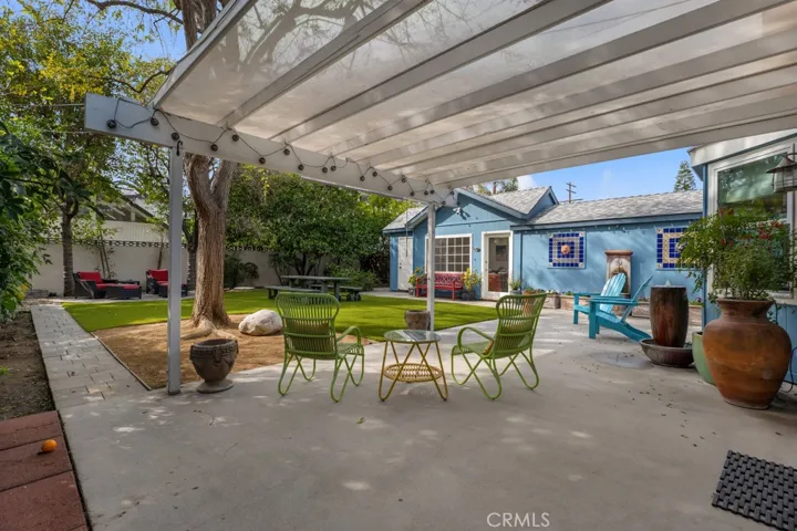 5749 Irvine Avenue, North Hollywood, California 91601