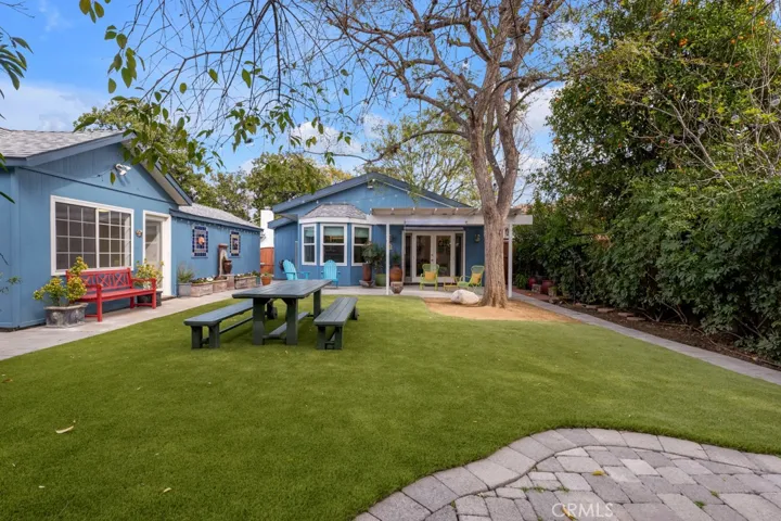 5749 Irvine Avenue, North Hollywood, California 91601