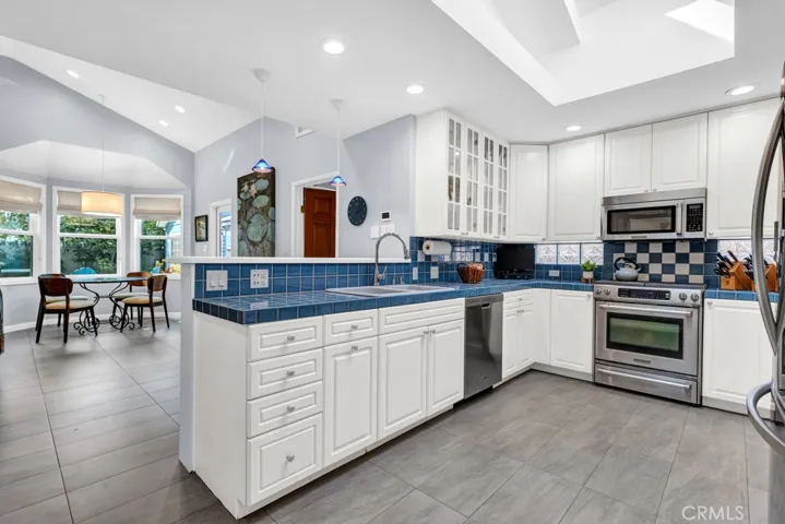 5749 Irvine Avenue, North Hollywood, California 91601