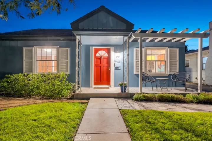 5749 Irvine Avenue, North Hollywood, California 91601