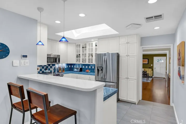 5749 Irvine Avenue, North Hollywood, California 91601
