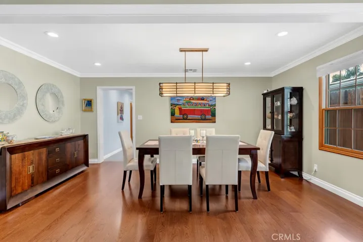 5749 Irvine Avenue, North Hollywood, California 91601