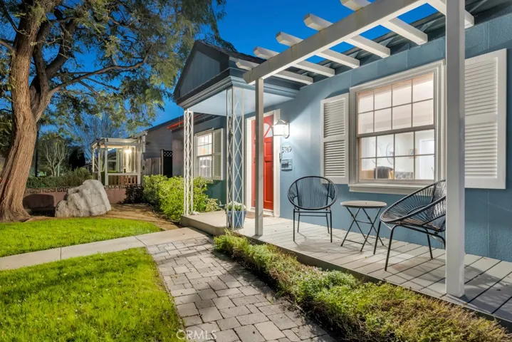 5749 Irvine Avenue, North Hollywood, California 91601