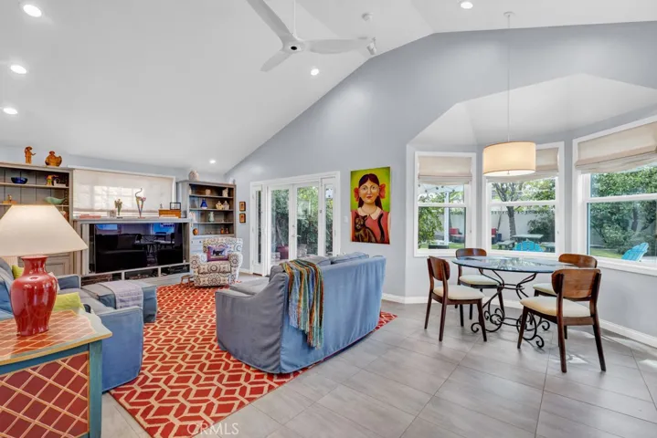 5749 Irvine Avenue, North Hollywood, California 91601