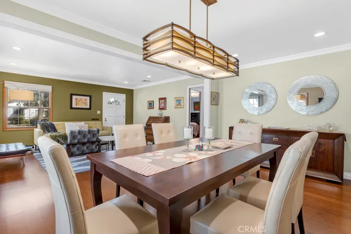 5749 Irvine Avenue, North Hollywood, California 91601