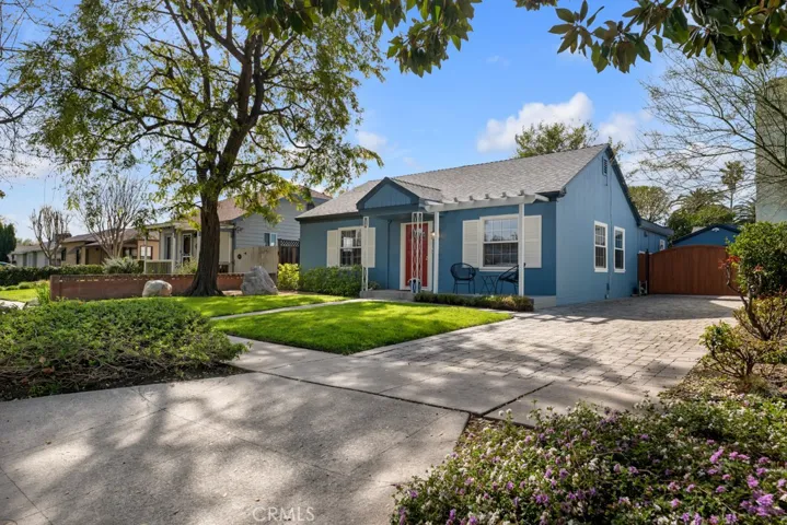 5749 Irvine Avenue, North Hollywood, California 91601