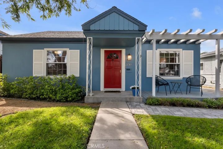 5749 Irvine Avenue, North Hollywood, California 91601