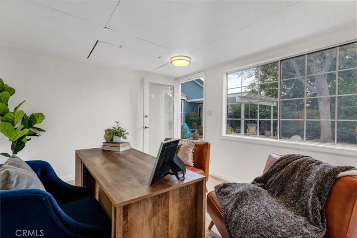 5749 Irvine Avenue, North Hollywood, California 91601