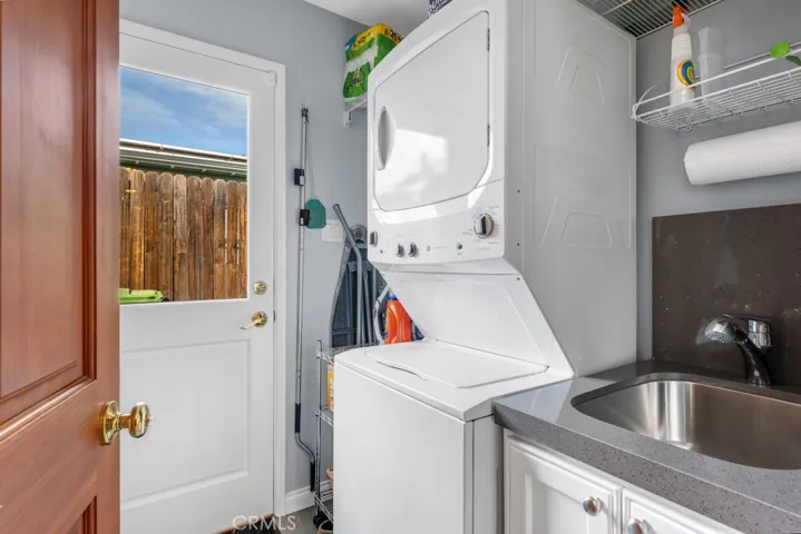5749 Irvine Avenue, North Hollywood, California 91601