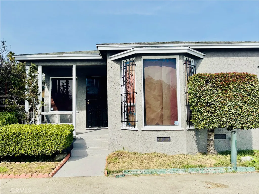 155 E Century Boulevard, Los Angeles, California 90003 home-pic-0