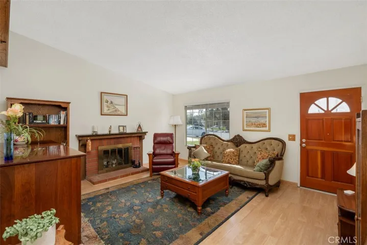 27718 Hyssop Lane, Saugus, California 91350